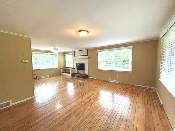 4th image of 600 Avonia Rd