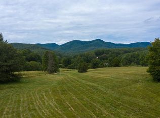 186 Twin Cedars Dr, Murphy, NC 28906