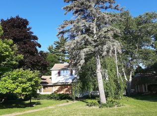 30 Benton Rd, Saginaw, MI 48602