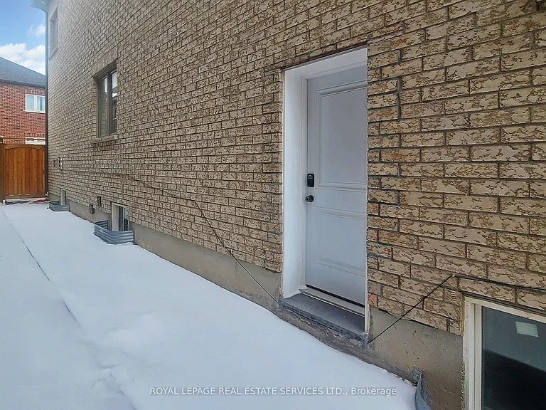 3359 Post Rd #BASEMENT — Photo 38
