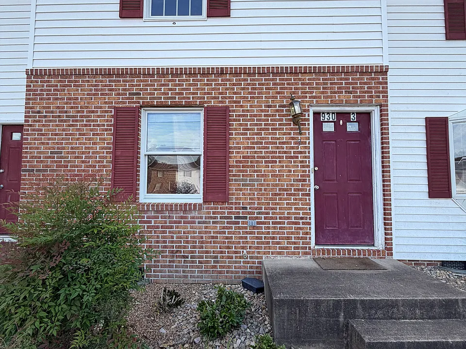 930 Beverly Dr #3