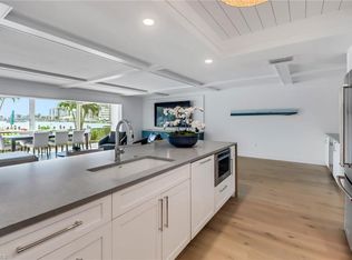 222 Harbour Dr APT 109, Naples, FL 34103