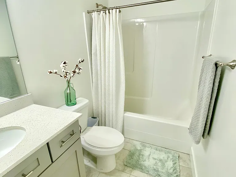 1781 W Newcastle Ln — Photo 17