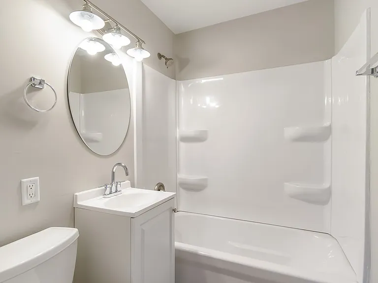 502 E Merrill Ave #8 — Photo 8