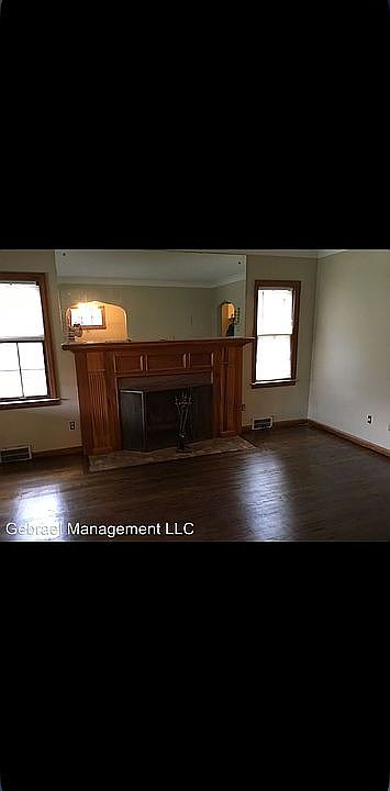 2nd image of 10646 Balfour Rd
