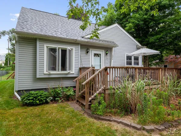 2095 Harold St, Adrian, MI 49221