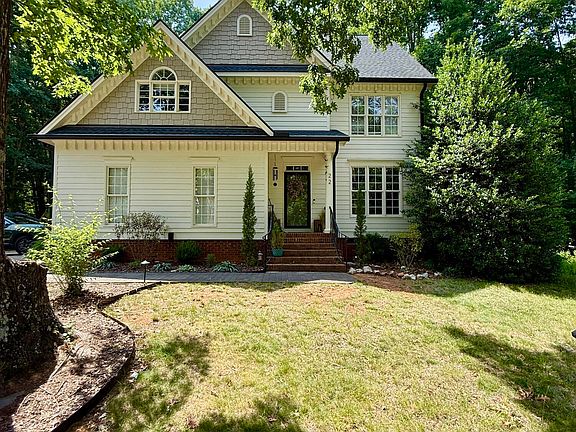 2nd image of 22 Goldthread Ave