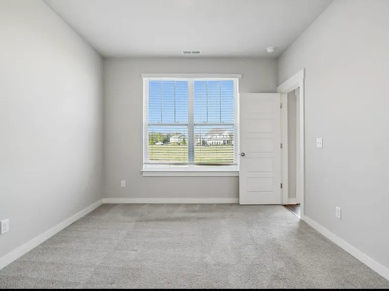 28 Torrey Pines Ln — Photo 9