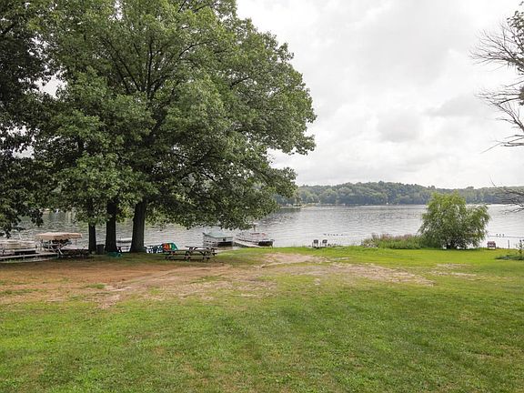 11398 Elizabeth Dr-103