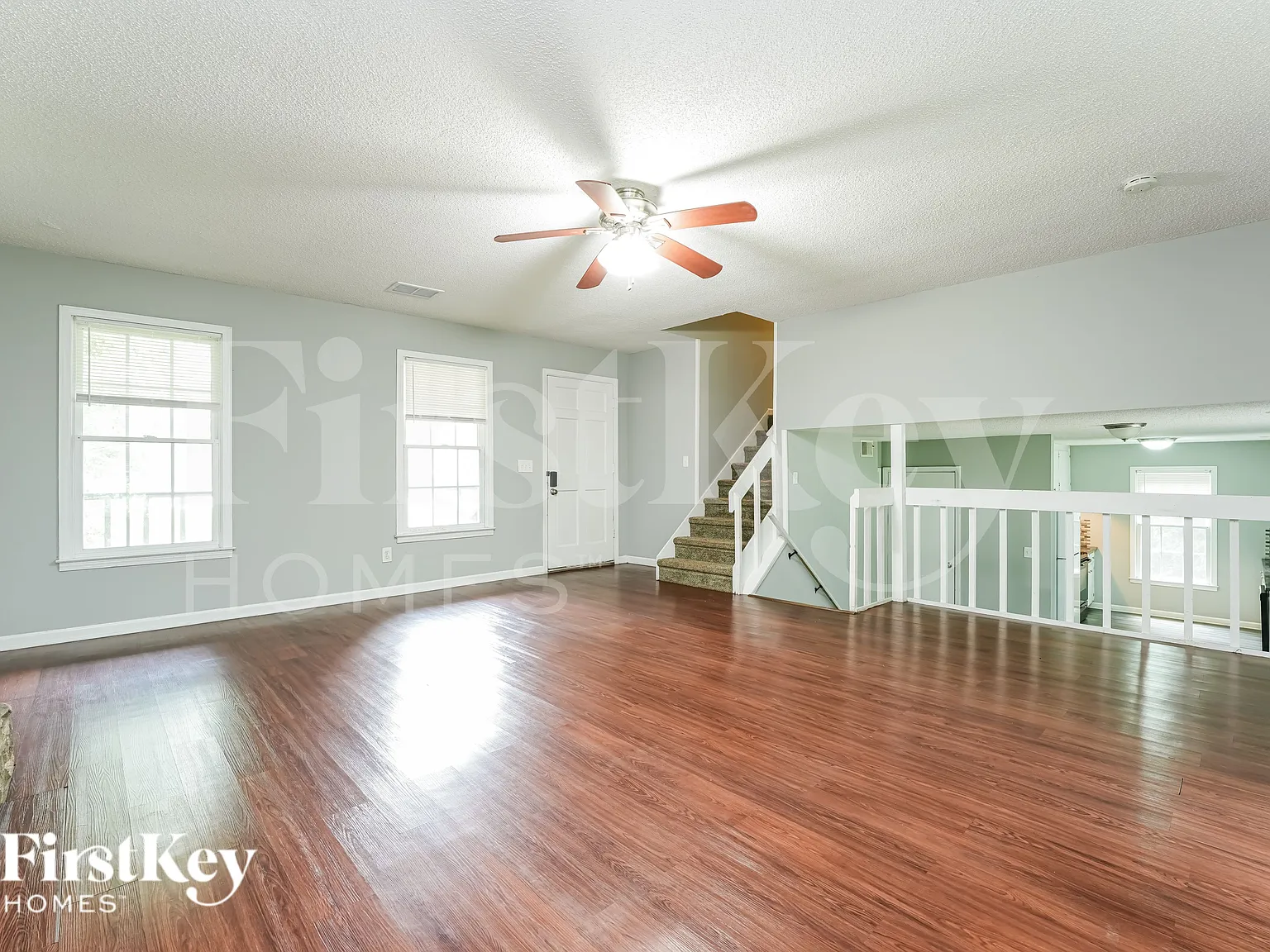 3 bed, 2.0 bath, 1512 sqft, $2,300 — Photo 2