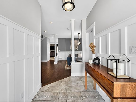 3rd image of 700 Stonehenge St