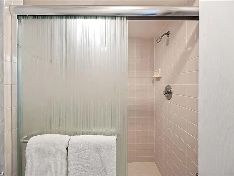 13046 Amberley Ct #602RA — Photo 17