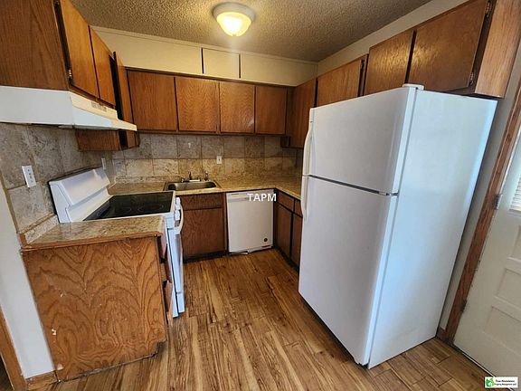 4th image of 739 37th Ave APT 2