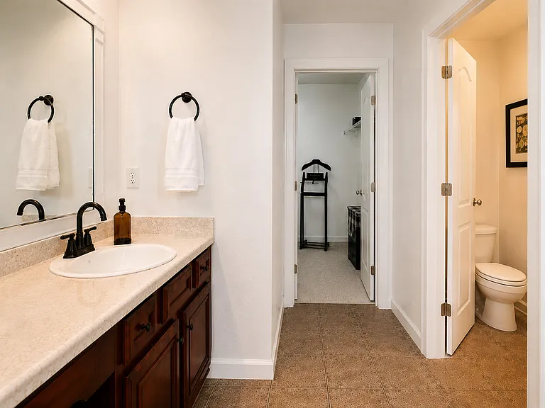 803 Broderick Cir — Photo 61