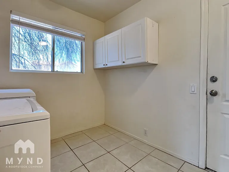 3434 W Desert Bend Loop — Photo 22