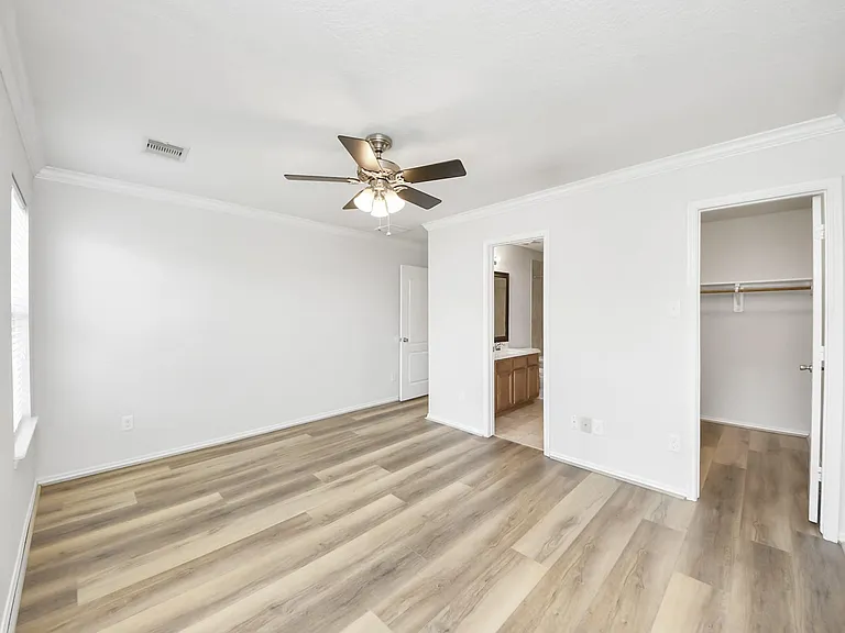 2930 Ribbon Creek Way — Photo 10