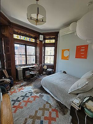 2nd image of 10 W 122nd St #4F