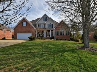 15 Carriage Ct, Johnson City, TN 37604