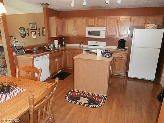 3rd image of 2241 Brittany Blvd