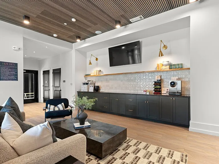 215 Addison Rd #1-ID1604853P — Photo 42
