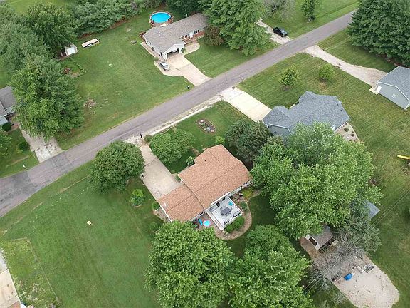 2nd image of 15 Summerset Dr