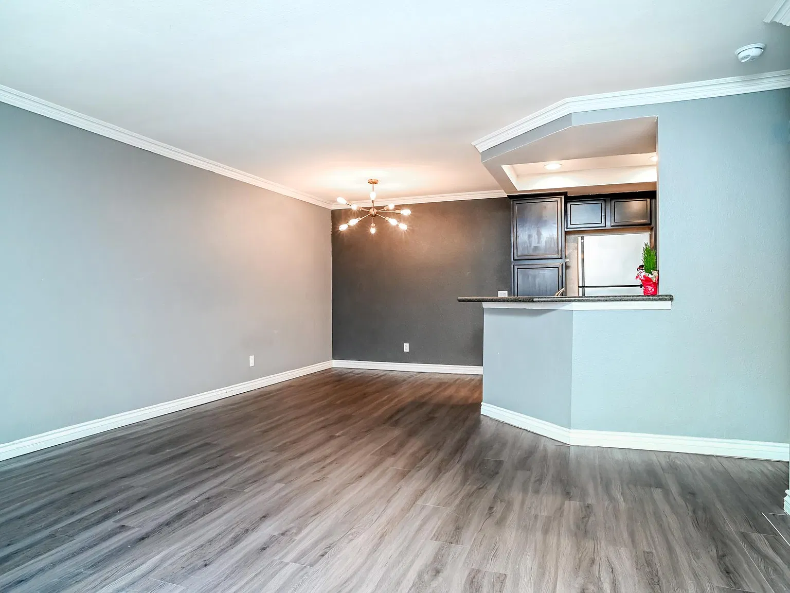 2 bed, 864 sqft, $3,250 — Photo 4