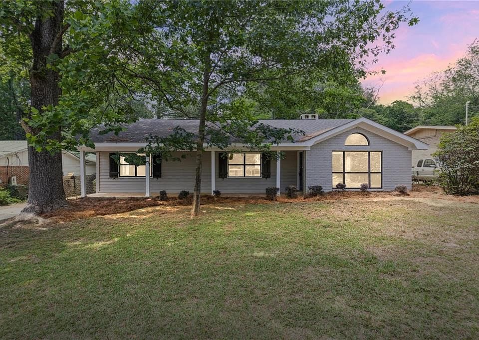 1st image of 2404 Pavan Dr
