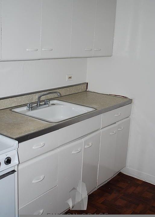 1st image of 1306 W Touhy Ave #401