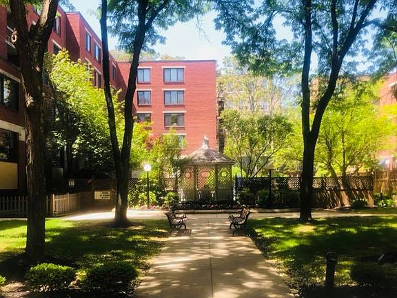 Courtyard Park