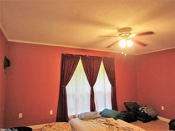 5th image of 112 Lukes Country Ln