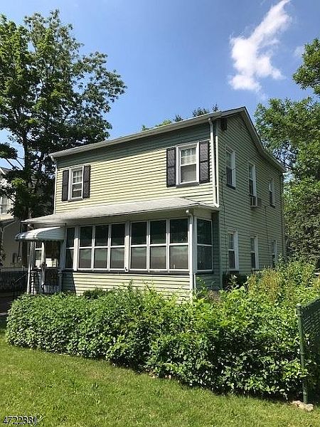 2nd image of 629 River Rd