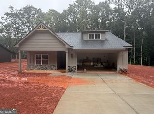 61 Hazel Ln, Bremen, GA 30110