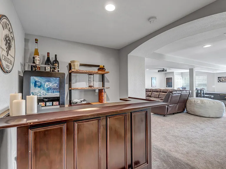 10168 Nottingham Dr — Photo 33