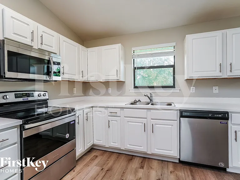 3003 Hazel Ave S — Photo 6