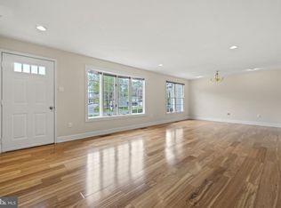 515 Washington Grove Ln, Washington Grove, MD 20880