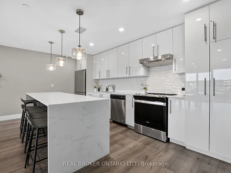 15 Queen St S #1206 — Photo 34
