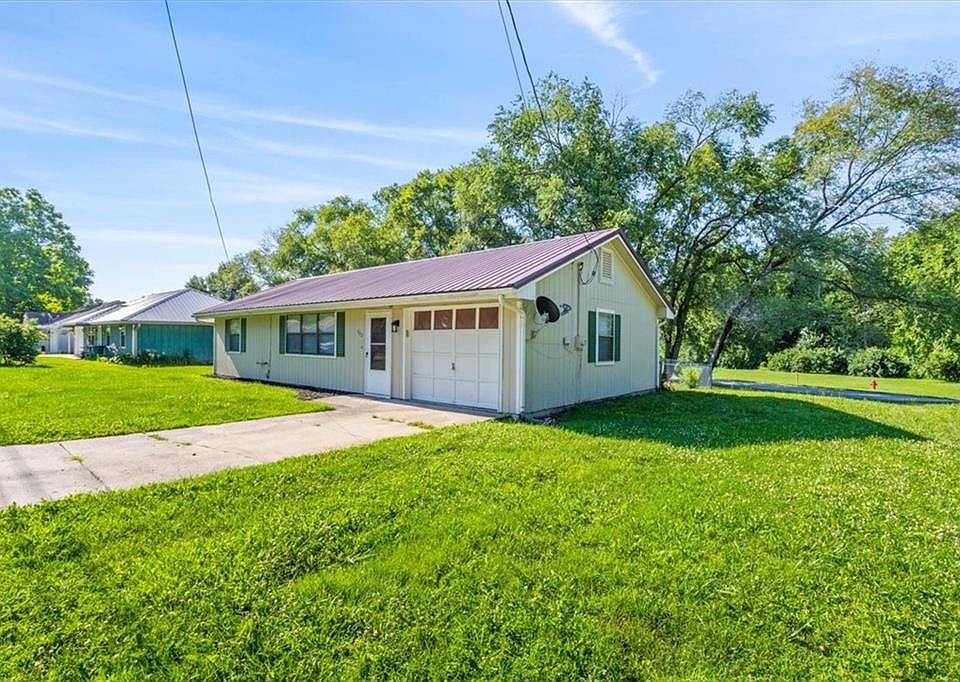 302 E 2nd St, Lawson, MO 64062 | Zillow