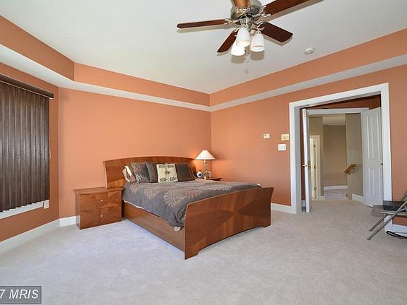 Bedroom (Master)