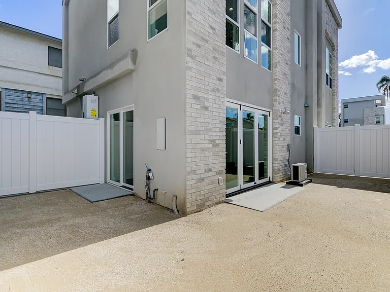 3006 Suncrest Dr #B — Photo 10