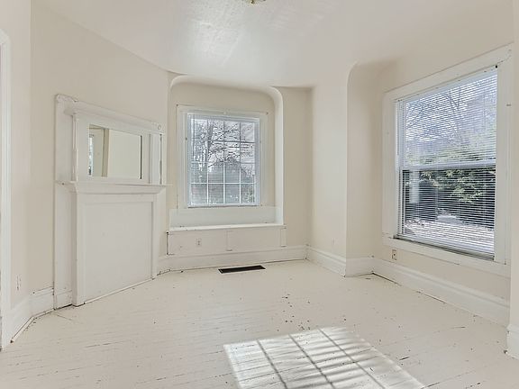 2nd image of 800 20th Ave