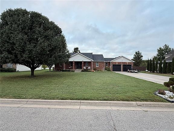 2nd image of 112 Johns Ct