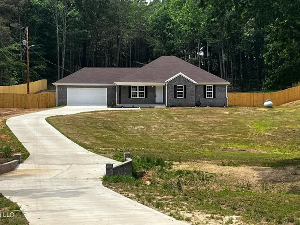 963 Bennett Cir, Byhalia, MS 38611