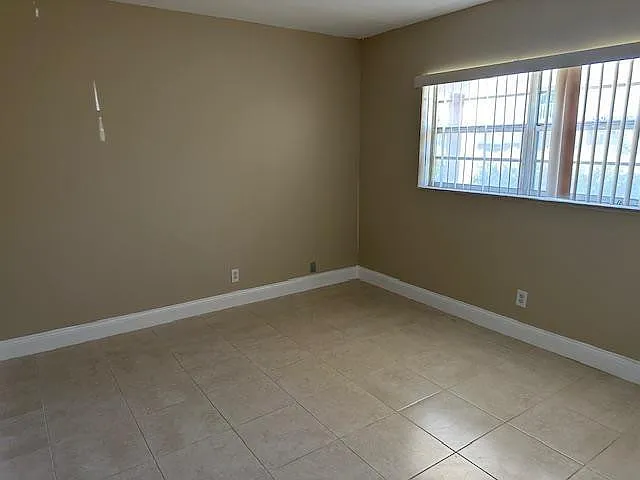 7605 NW 5th Pl #106 — Photo 3