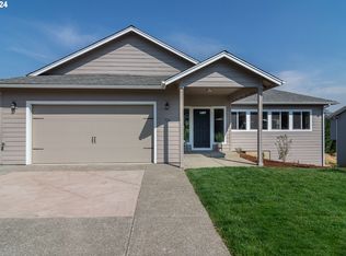 724 Divot Loop, Sutherlin, OR 97479