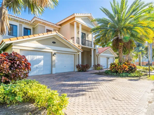 19529 SW 80th Ct, Cutler Bay, FL 33157
