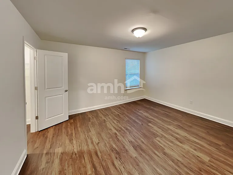 1009 Noah Ct — Photo 15