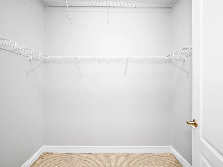 219 N L St #108 — Photo 9