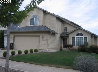 6189 SE Golden St, Hillsboro, OR 97123