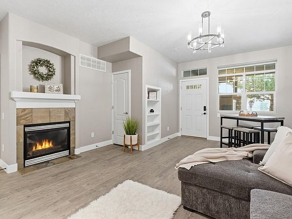 4th image of 4101 Crittenton Ln #301