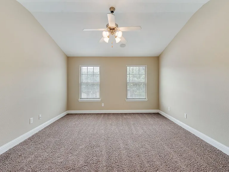 2629 Chambers Dr — Photo 15